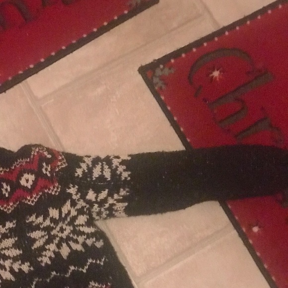 Snowflake sweater with hood very soft worn once - Picture 3 of 3